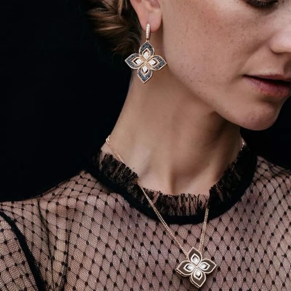 2ct Black Sapphire Venetian Fleur Pendant - Picture 3 of 13